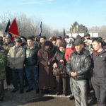 Митинговать-то легче, чем работать