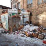 На крупных рынках Бишкека зафиксированы массовые нарушения санитарных норм