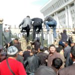 В столице Кыргызстана возобновился суд над тремя депутатами парламента