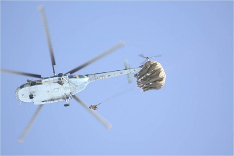 Только ветер, только небо и земля впереди