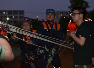 Спасательная группа МЧС Кыргызстана приняла участие в учениях в Китае