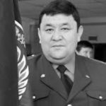 С юга Асанов, с севера Жусубалиев