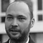 Почему счета Максима заморожены сейчас?