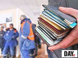 В России 950 кыргызстанцев ожидают депортации на родину