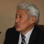 Экс-омбудсмен Т. Акун снова подал в суд на парламент