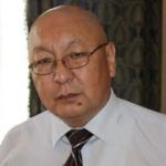 Митингующие против меморандума по «Кумтору» напали на Э. Каптагаева