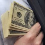 Чем больше чиновники каются в коррупции, тем больше она кажется населению