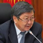 Премьер-министр поручил вести работу по сдерживанию цен на муку и коммунальные услуги