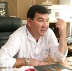 Пластический хирург из Бишкека признался, как он меняет облик олигархов, политиков, чиновников…