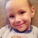 Четырехлетнего мальчика, которого потерял отец, приютил сапожник