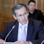 Премьер КР поручил МВД в течение месяца перейти на безналичный вид оплаты штрафов за нарушение ПДД