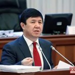 Темир САРИЕВ: «Кыргызы никогда не носили чалмы, хиджабы, паранджи и дамбалы. Мы должны противодействовать попыткам изменить наши устои и традиции»