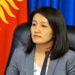 Эльвира Сариева отказывается от участия в выборах и остается на посту министра образования