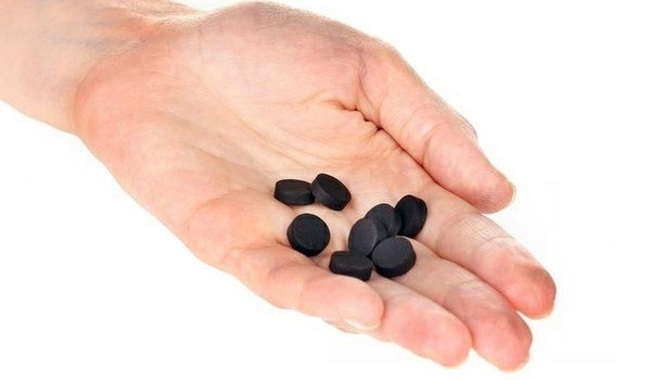 Активированный уголь поможет не только пищеварению