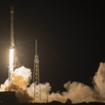 SpaceX успешно посадила ступень ракеты Falcon на платформу в океане