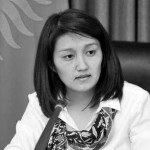 Почему Эльвира Сариева балуется?