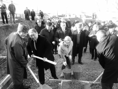 Первые плоды «Джеруя»: началось строительство школы