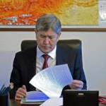 Президент подписал закон, по которому выплаты депутату ЖК приостанавливаются, если он заключен под стражу или находится под домашним арестом