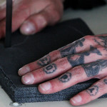 Посольство Британии поможет кыргызстанским бывшим зэкам найти работу