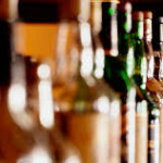 Правительство вводит двойной контроль над алкогольной отраслью