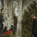 Атамбаев почтил память погибших во время аксыйских событий