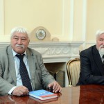 Алмазбек Атамбаев принял российских этнографов Виктора Бутанаева и Юлия Худякова