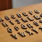 Депутат предложил перейти Кыргызстану на латиницу по примеру Казахстана