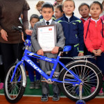 На Иссык-Куле первоклассник вынес малыша из горящего дома