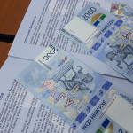 В России продают памятную купюру номиналом 2 тысячи сомов