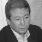 Адахан Мадумаров заявил, что начнет сбор подписей за проведение референдума по переходу на президентское правление