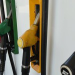 Цены на бензин будут расти дальше — нефтетрейдеры КР