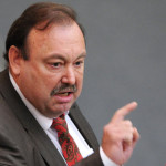 Полковник запаса ФСБ перечислил странности бойни в колледже в Керчи