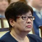 По труду ли честь?