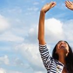 Полeзно поднимать руки вверх