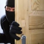 Чтобы уберечь себя и близких от преступных посягательств