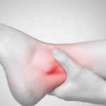 Как бороться с отёками на ногах?