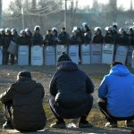 Около трех тысяч кыргызстанцев на российско-казахстанской границе ожидают возвращения домой