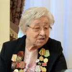 «Ну а если б и знали, какой нас ждет ад, Все равно бы не сдали врагу Ленинград»