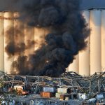 В порту Бейрута произошли два мощных взрыва