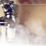 С 1 июня отключат горячую воду, но включат фонтаны