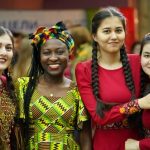 Из-за коронавируса российские вузы притормозили прием студентов-иностранцев