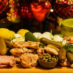 Диетолог поделилась способом избежать похмелья после Нового года