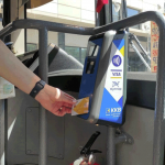 С 20 августа в автобусах и троллейбусах Бишкека оплата наличкой отменяется