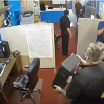 Жесткий обыск в одной из газет шокировал американцев