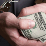 Почему обвиняемые в коррупции выходят из-под стражи