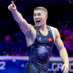 Акжол Махмудов стал двукратным чемпионом мира по греко-римской борьбе