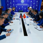 Российские учителя работают в школах республики