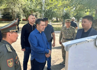 Президент посетил войсковую часть в Кой-Таше
