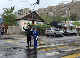 Юные инспекторы вышли на перекресток