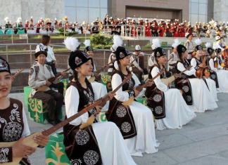 Минкультуры объявляет республиканский конкурс среди певцов и комузистов